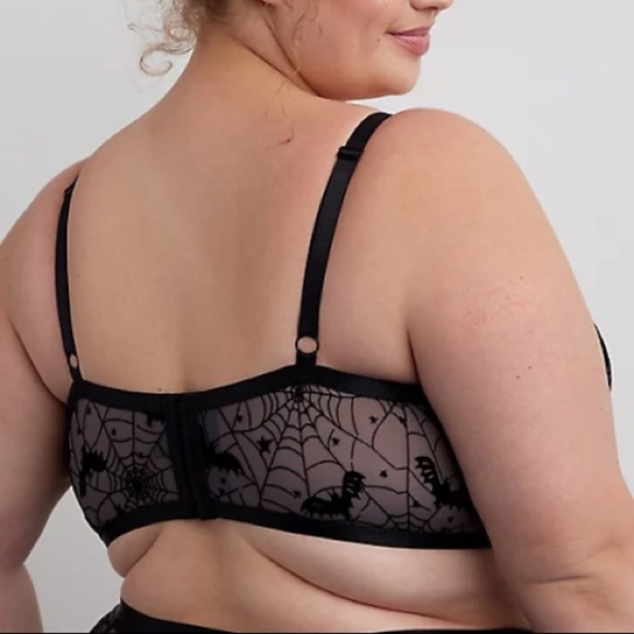 TORRID NWT WEBS AND BATS SIMPLY MESH BRALETTE & PANTY SET Halloween - Picture 3 of 9